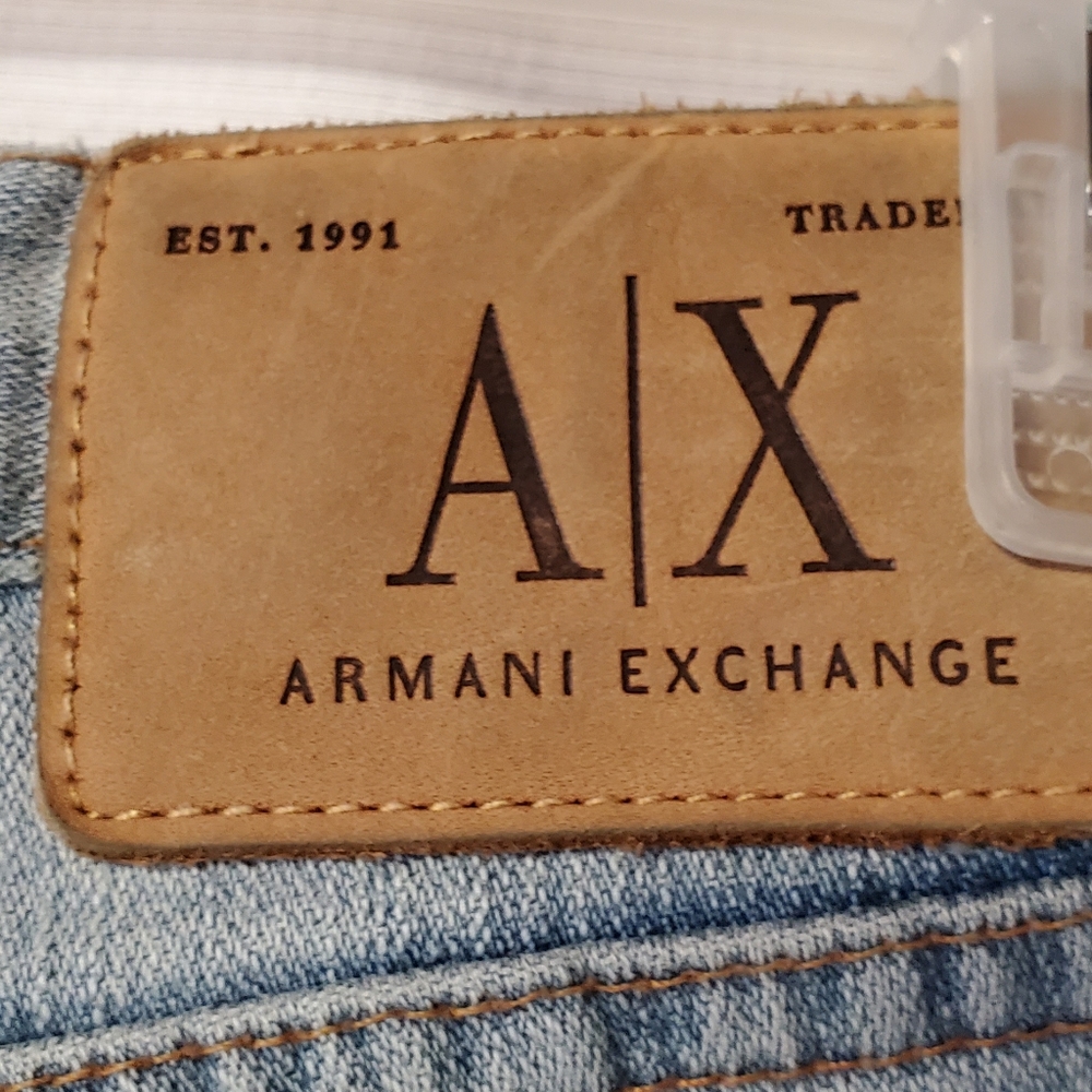 Armani Exchange Women's Light Wash Flared Jeans Size 8 S RN 91714 - Picture 3 of 4